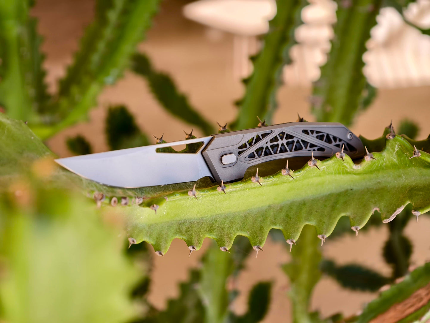 Topaza - Bead Blast Gray